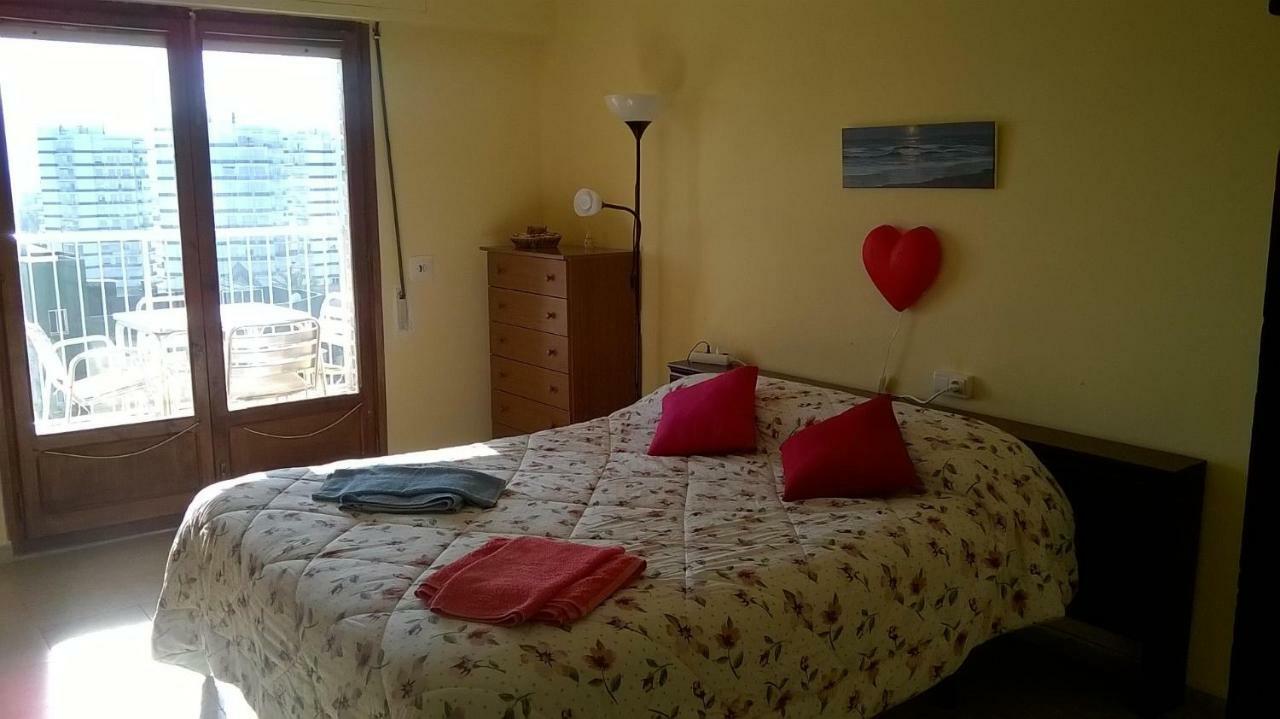 Appartamento Apartamento Espert Perelló Esterno foto